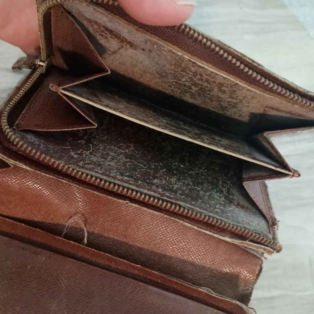 Louis Vuitton Monogram Tresor Wallet